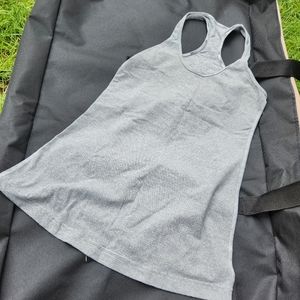 Lululemon racerback tank top size 6